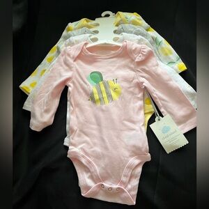 3-Pack Long-Sleeve Bodysuit set for babies by the brand Cloud Island🍼👼